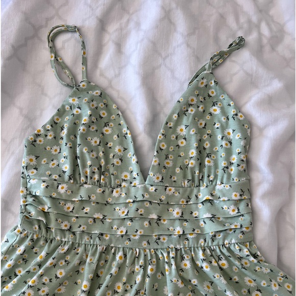 Forever 21 Sage Green Floral Romper - Picture 11 of 13